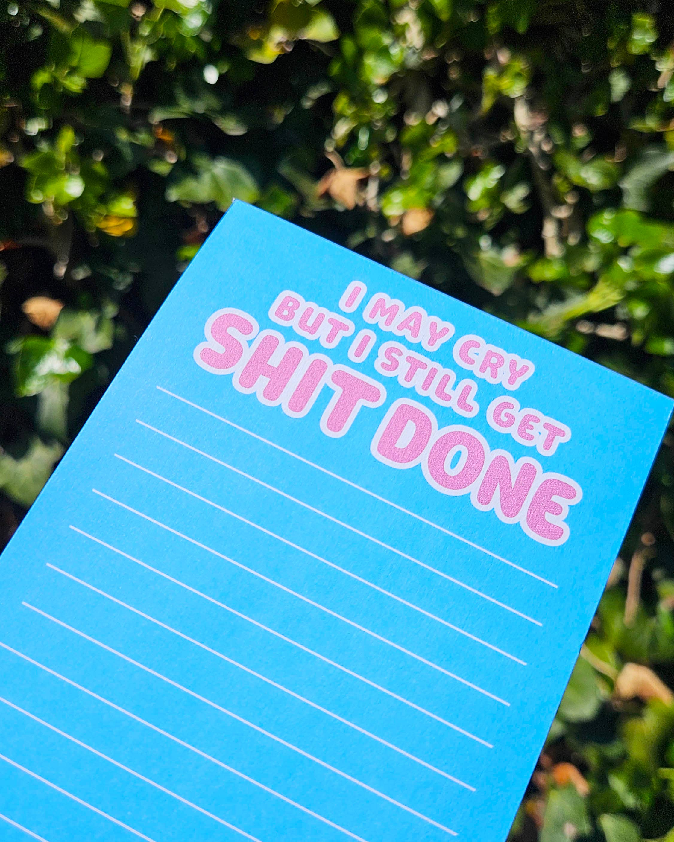 Att-göra-block 'I may cry but I still get shit done' 10×21 cm - Image 3