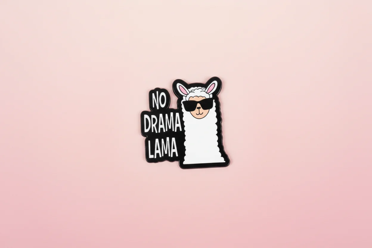 Pin - ”No Drama Lama”