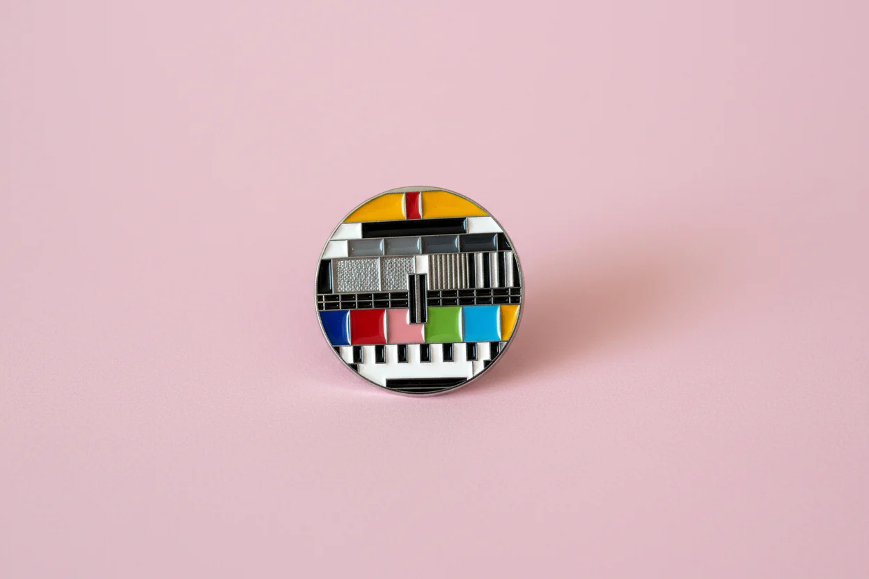 Pin - Retro TV
